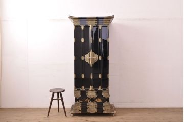 中古　未使用　展示品　70代　金仏壇「大空」　梨地塗り　落ち着きのある明るい佇まいが魅力の長岡仏壇(定価約120万円)(R-051622)