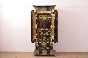 中古　未使用　展示品　70代　金仏壇「大空」　梨地塗り　落ち着きのある明るい佇まいが魅力の長岡仏壇(定価約120万円)(R-051622)