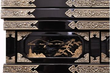 中古　未使用　展示品　70代　金仏壇「大空」　梨地塗り　落ち着きのある明るい佇まいが魅力の長岡仏壇(定価約120万円)(R-051622)