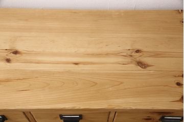 中古　美品　パイン材　karf(カーフ)　"FACTORY”　Tool　インダストリアルデザインでかっこいい空間づくりに活躍するチェスト(M)(引き出し、サイドチェスト、収納棚)(定価約17万円)(R-051626)
