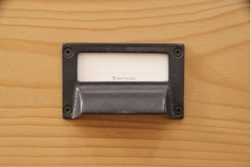 中古　美品　パイン材　karf(カーフ)　"FACTORY”　Tool　インダストリアルデザインでかっこいい空間づくりに活躍するチェスト(M)(引き出し、サイドチェスト、収納棚)(定価約17万円)(R-051626)