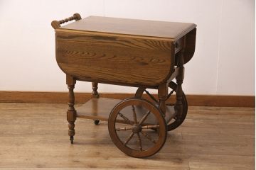 中古　木製の車輪が付いた、可愛らしいデザインが魅力のワゴンテーブル(キッチンワゴン、トロリー、バタフライテーブル、ドロップリーフテーブル)(R-051628)