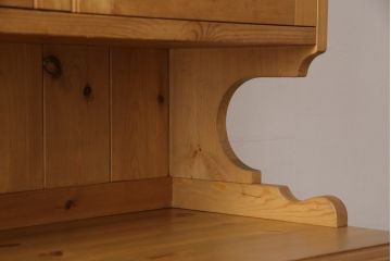 中古　PENNY WISE(ペニーワイズ)　パイン材　カントリーテイストの空間づくりにおすすめ!温もり溢れるカップボード(食器棚、収納棚、キャビネット)(R-051629)