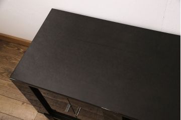 中古　美品　IDC大塚家具　バーズアイ　スプレンダーシリーズ　スタイリッシュなデザインで大人の空間を演出するテレビボード(テレビ台、ローボード、リビングボード、収納棚)(定価約43万円)(R-051632)