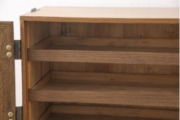 和製ヴィンテージ　衣装盆付き　渋く落ち着いた佇まいが魅力の二段重ね総桐箪笥(和タンス、着物箪笥、ビンテージ、桐たんす)(R-051633)