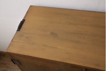和製ヴィンテージ　衣装盆付き　渋く落ち着いた佇まいが魅力の二段重ね総桐箪笥(和タンス、着物箪笥、ビンテージ、桐たんす)(R-051633)
