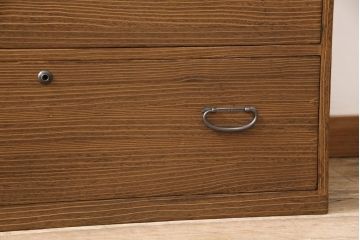 和製ヴィンテージ　衣装盆付き　渋く落ち着いた佇まいが魅力の二段重ね総桐箪笥(和タンス、着物箪笥、ビンテージ、桐たんす)(R-051633)
