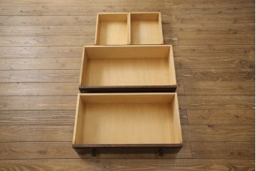 中古　北海道民芸家具　落ち着いた雰囲気の書斎作りにぴったりのライティングビューローと椅子のセット(簿記机、ワークデスク、チェア、在宅用、在宅ワーク)(R-051640)