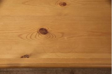 中古　PENNY WISE(ペニーワイズ)　パイン材　ほっこりとした温かい空間づくりに活躍するセンターテーブル(リビングテーブル、コーヒーテーブル)(R-051641)