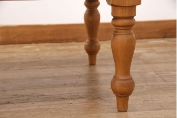 中古　PENNY WISE(ペニーワイズ)　パイン材　ほっこりとした温かい空間づくりに活躍するセンターテーブル(リビングテーブル、コーヒーテーブル)(R-051641)