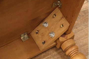 中古　PENNY WISE(ペニーワイズ)　パイン材　ほっこりとした温かい空間づくりに活躍するセンターテーブル(リビングテーブル、コーヒーテーブル)(R-051641)