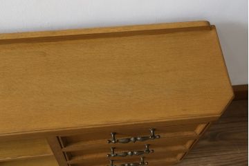 和製ヴィンテージ　神戸洋家具　ナラ材　CDや本の整理に活躍する横長の飾り棚(ローボード、本棚、CDラック、ビンテージ)(R-051646)