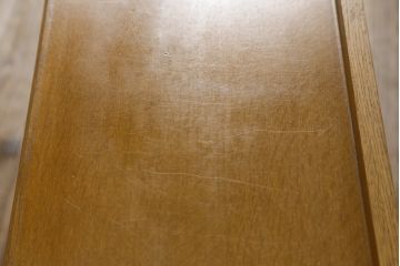 和製ヴィンテージ　神戸洋家具　ナラ材　CDや本の整理に活躍する横長の飾り棚(ローボード、本棚、CDラック、ビンテージ)(R-051646)