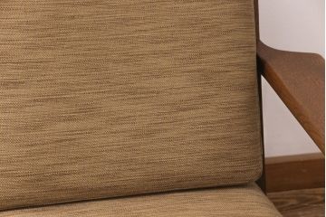 中古　デンマーク家具　Hans J Wegner(ハンス・J・ウェグナー)　GETAMA(ゲタマ)　GE290　オーク材　淡いトーンの色合いがお洒落な3人掛けソファ(アームソファ)(R-051649)