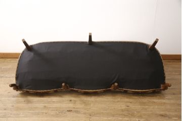 中古　美品　カリモク家具(karimoku)　domani(ドマーニ)　Louis(ルイ)XVシリーズ　優雅な佇まいの3人掛けソファ(アームソファ)(定価約70万円)(R-051651)