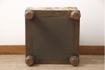 中古　神戸洋家具　永田良介商店　ゲンコツ型　最高峰!花柄ファブリックが格調高い空間を演出する1人掛けソファ、オットマンセット(定価約85万円)(アームソファ、一人掛け、1P、スツール)(R-051652)