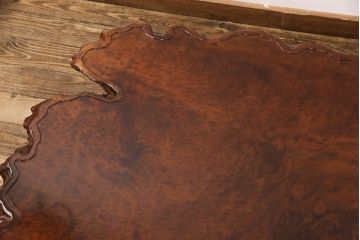 中古　楓(カエデ)材　鳥眼杢(バーズアイ)一枚板　自然な木の風合いを活かした、分厚い天板の特大座卓(ローテーブル)(R-051655)