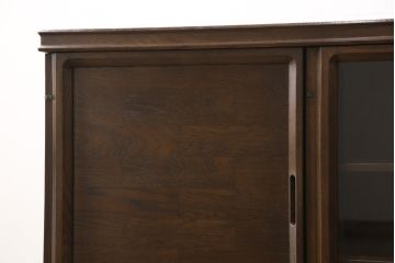 ヴィンテージ家具　ジャパンビンテージ　ナラ材　日田工芸風　凝ったデザインの天板とパーケット柄の扉が魅力の上質なサイドボード(サイドキャビネット、リビングボード、テレビボード、テレビ台、ローボード、収納棚)(R-051656)