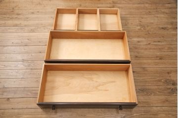 中古　松本民芸家具　天板リメイク　落ち着いた大人の空間づくりに活躍するローチェスト(和タンス、サイドボード、ローボード、引き出し)(R-051660)