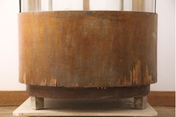 和製アンティーク　希少!!半円型で珍しいデザインが魅力的な縦型Rガラスケース(曲面ガラス、ショーケース、陳列棚、店舗什器、キャビネット、曲げガラス)(R-051661)
