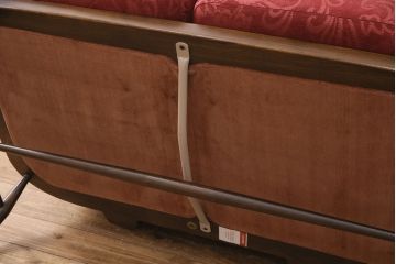 ヴィンテージ家具　ERCOL(アーコール)　艶やかなカラーが目を引くスツール(オットマン)付きビンテージ二人掛けソファ(アームソファ)(R-051667)