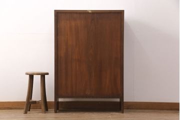 中古　松本民芸家具　希少!風情ある和モダンの空間づくりに活躍するD型朝鮮棚(タモ、ラッカー)(茶棚、サイドキャビネット、収納棚、飾り棚)(定価約140万円)(R-051671)