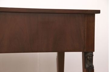 ヨーロッパヴィンテージ　スペイン家具　真鍮の飾り金具が個性あふれる、マホガニー材のレザートップデスク(机、在宅ワーク、在宅用テーブル)(R-051677)