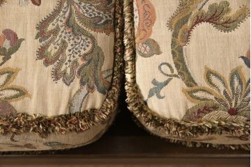 ヴィンテージ家具　ERCOL(アーコール)　ボタニカル柄のファブリックがおしゃれな2人掛けソファ(2シーター、アームソファ、ラブソファ、2P、ビンテージ)(R-051679)