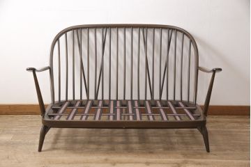 ヴィンテージ家具　ERCOL(アーコール)　ボタニカル柄のファブリックがおしゃれな2人掛けソファ(2シーター、アームソファ、ラブソファ、2P、ビンテージ)(R-051679)