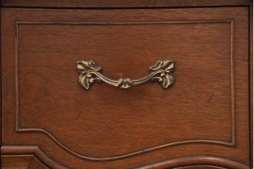 中古　DREXEL HERITAGE(ドレクセルヘリテイジ)　Touraine(ツーレイン)シリーズ　大人の気品が漂うマホガニー材製のドレッサー(テーブル、デスク、在宅ワーク、在宅用、作業台、椅子、鏡)(R-051681)