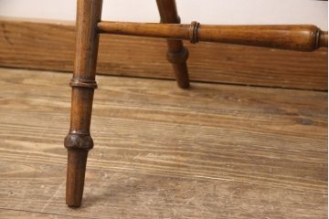 ベルギーアンティーク　希少!挽き物細工が美しい折り畳みテーブルと可愛らしいチェアのセット(デスク、机、椅子、イス)(R-051688)