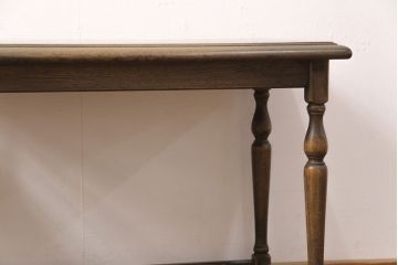 中古　美品　神戸洋家具・永田良介商店　クラシカルな雰囲気漂うネストテーブル(サイドテーブル、飾り台)(R-051690)