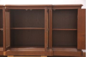 中古　DREXEL HERITAGE(ドレクセルヘリテイジ)　気品溢れる佇まいが魅力的なマホガニー材製サイドボード(リビングボード、収納棚、戸棚)(R-051691)