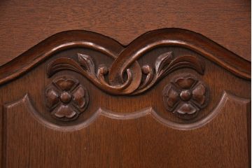 中古　DREXEL HERITAGE(ドレクセルヘリテイジ)　気品溢れる佇まいが魅力的なマホガニー材製サイドボード(リビングボード、収納棚、戸棚)(R-051691)