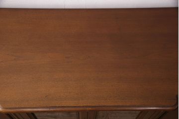 中古　DREXEL HERITAGE(ドレクセルヘリテイジ)　気品溢れる佇まいが魅力的なマホガニー材製サイドボード(リビングボード、収納棚、戸棚)(R-051691)