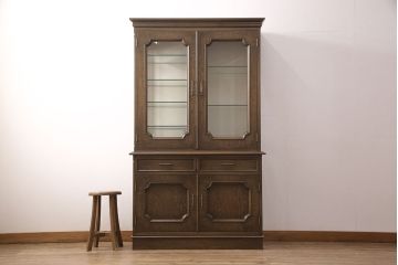 中古　美品　神戸洋家具　永田良介商店　気品あるクラシカルなデザインが素敵なキャビネット(食器棚、収納棚)(R-051694)