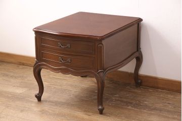 中古　美品　DREXEL HERITAGE(ドレクセルヘリテイジ)　Touraine(ツーレイン)　マホガニー材　エレガントな佇まいが魅力のサイドテーブル(ナイトテーブル、エンドテーブル)(R-051699)