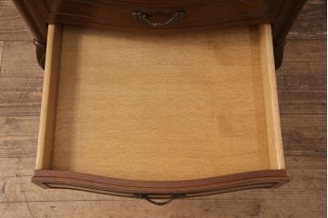 中古　美品　DREXEL HERITAGE(ドレクセルヘリテイジ)　Touraine(ツーレイン)　マホガニー材　エレガントな佇まいが魅力のサイドテーブル(ナイトテーブル、エンドテーブル)(R-051699)