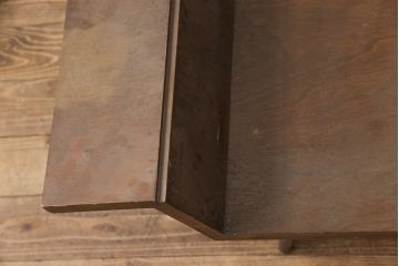 アメリカヴィンテージ　ビンテージ家具　変わったデザインがお洒落なセンターテーブル(ローテーブル、リビングテーブル)(R-051709)