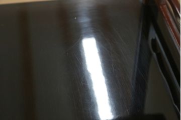 中古　美品　輪島塗り　芳山銘　草花の蒔絵が雅やかな飾り棚(茶棚、収納棚、戸棚)(R-051710)