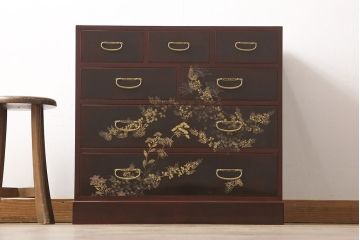 中古　美品　蒔絵入り　本漆溜塗り　ほんのりと赤みがかった漆が綺麗な箪笥(定価約90万円)(和タンス、引き出し、チェスト)(R-051714)