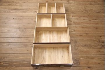 中古　美品　蒔絵入り　本漆溜塗り　ほんのりと赤みがかった漆が綺麗な箪笥(定価約90万円)(和タンス、引き出し、チェスト)(R-051714)