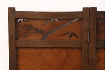 アンティーク家具　工芸品　希少!カエデ材の彫刻や透かし彫り、象嵌の凝ったつくりが素晴らしい4連衝立て(四連衝立て、パーテーション、仕切り)(R-051717)