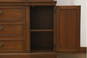 中古　DREXEL HERITAGE(ドレクセルヘリテイジ)　Triune(トライユン)　凛とした佇まいの食器棚(定価約90万円)(カップボード、キャビネット)(R-051719)