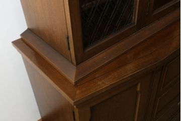 中古　DREXEL HERITAGE(ドレクセルヘリテイジ)　Triune(トライユン)　凛とした佇まいの食器棚(定価約90万円)(カップボード、キャビネット)(R-051719)