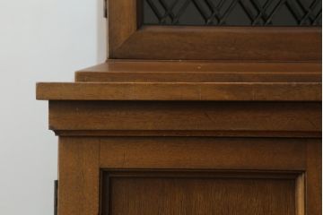 中古　DREXEL HERITAGE(ドレクセルヘリテイジ)　Triune(トライユン)　凛とした佇まいの食器棚(定価約90万円)(カップボード、キャビネット)(R-051719)