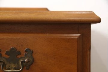 中古　美品　横浜ダニエル(daniel)　アーリーアメリカン　A-104横長整理タンス　気品漂う洗練されたデザインが魅力的なチェスト(引き出し、洋服タンス、サイドボード)(R-051722)