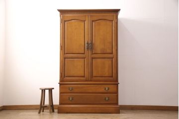 中古　美品　横浜ダニエル(daniel)　アーリーアメリカン　A-102型和タンス(定価約150万円)(引き出し、衣装盆、和箪笥、衣装箪笥、着物箪笥)(R-051723)