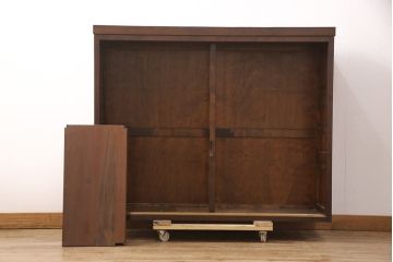 中古　松本民芸家具　天板・脚(台輪)付きリメイク　落ち着きのある色味が魅力のシンプルな収納棚(本箱、ブックケース、サイドキャビネット、陳列棚、飾り棚、店舗什器)(R-051724)