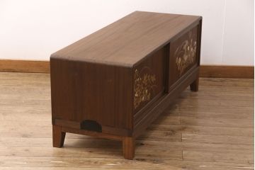 中古　極上美品　脚付きリメイク　金蒔絵と螺鈿が素晴らしい!落ち着いた佇まいが魅力のローボード(テレビ台、テレビボード、収納棚、リビングボード)(R-051726)